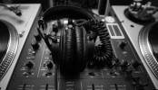 dj-оборудование, пульт диджея, диджейский пульт