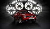 красный ниссан внедорожник nissan в ангаре